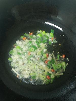 炒茼蒿（零失败巨好吃的快手菜）