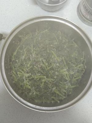 又是露肉的季节到了，低卡低脂不长肉的蒸茼蒿来啦！