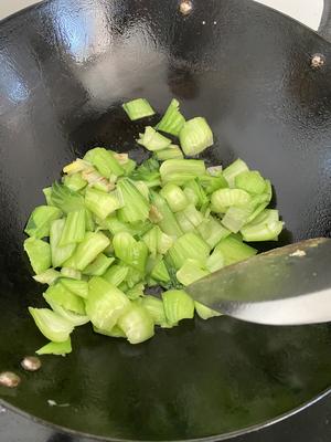 这么操作，油菜炒鸡蛋超好吃