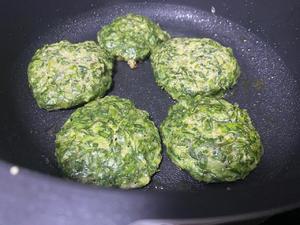 快速消耗青菜的好法子——煎菜饼
