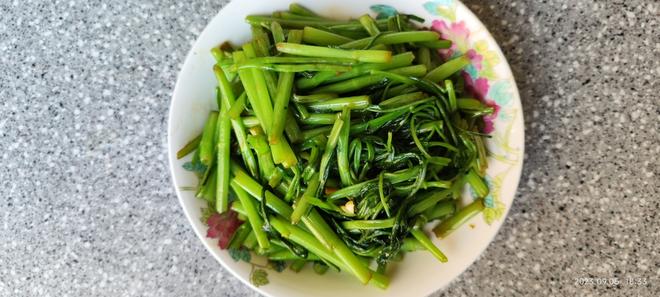 炝炒空心菜，简易版