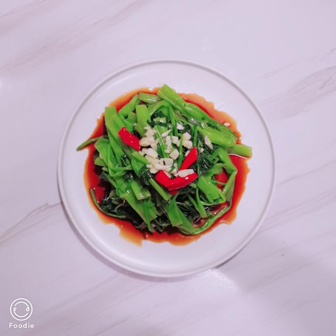凉拌博白空心菜（空心菜不变黄的小技巧）