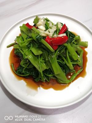 凉拌博白空心菜（空心菜不变黄的小技巧）