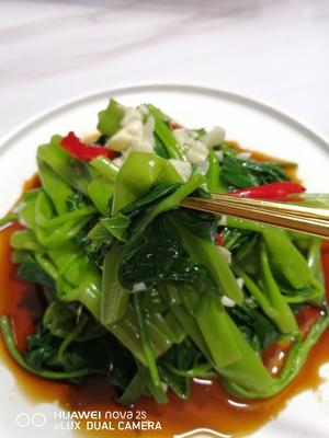 凉拌博白空心菜（空心菜不变黄的小技巧）