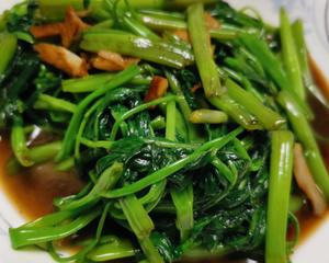爆炒耗油空心菜