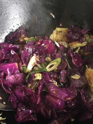 不变色的紫甘蓝炒鸡蛋