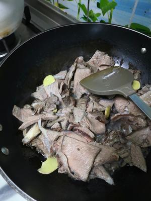 牛肉烧青菜