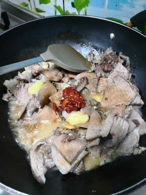 牛肉烧青菜