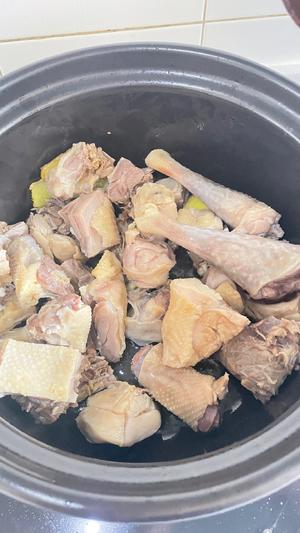 风干鸡炖莴苣