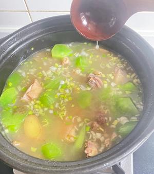 风干鸡炖莴苣