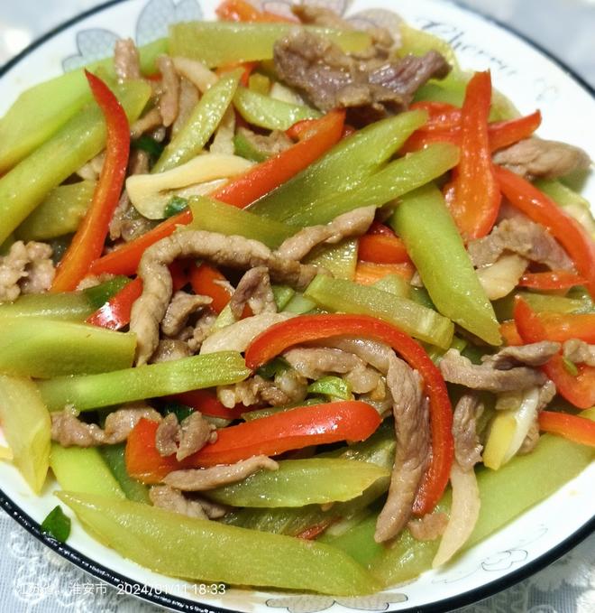 莴苣炒肉丝