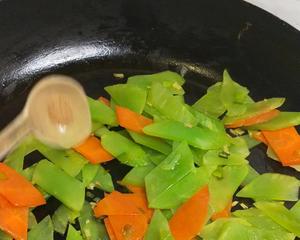 不放鸡精的~胡萝卜莴笋炒虾仁