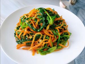 清炒菠菜胡萝卜丝