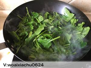 不涩口又嫩的清炒菠菜