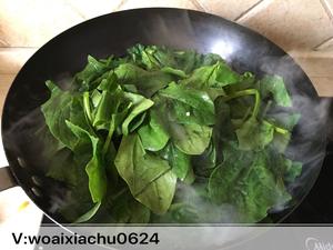 不涩口又嫩的清炒菠菜