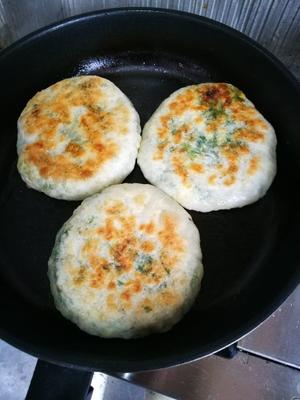 不用揉面，不用擀皮的韭菜鸡蛋发面馅饼