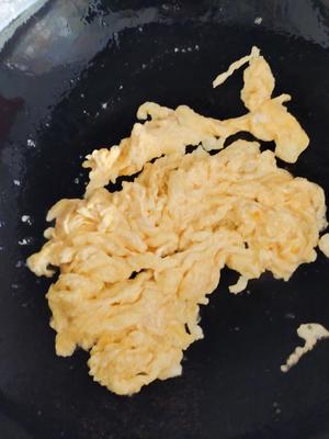 韭菜炒鸡蛋——三分钟快手下饭菜 掌握火候的秘诀