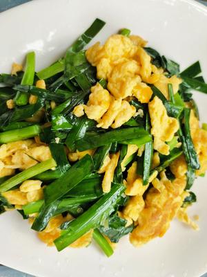 韭菜炒鸡蛋——三分钟快手下饭菜 掌握火候的秘诀