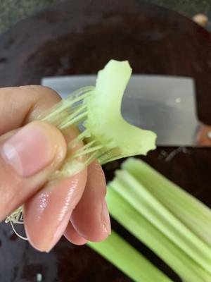 西芹木耳