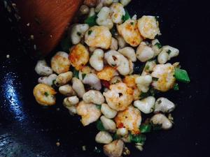 菱角米炒虾仁