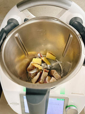 大闸蟹茭白咸肉汤（美善品版）