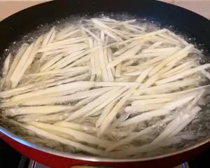 三种版本之茭白丝炒蛋
