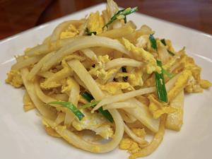 三种版本之茭白丝炒蛋