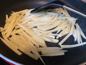 三种版本之茭白丝炒蛋