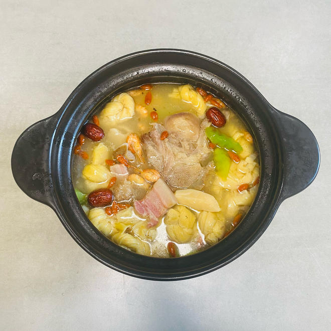 咸肉排骨冬笋腌笃鲜