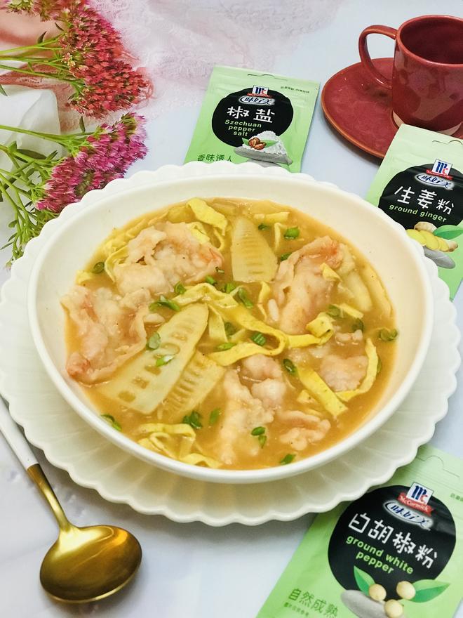 春笋鲜虾片煲汤