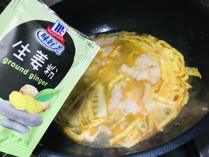 春笋鲜虾片煲汤