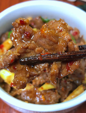下饭神器又来了，试试这道春笋炒牛肉！！