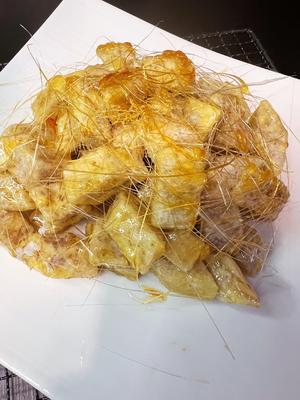 拔丝荔浦芋头（附炒糖视频）