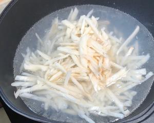 我妈的拿手菜！！炝拌藕丝！酸辣脆爽！