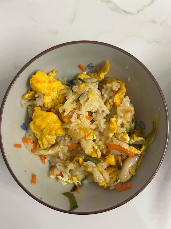 胡萝卜丝蛋炒饭