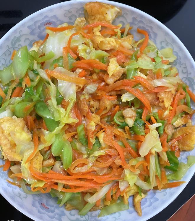 （家常菜）包菜炒胡萝卜