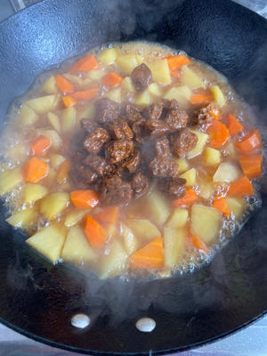 土豆烩胡萝卜