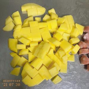 烧烤风味的土豆小香肠