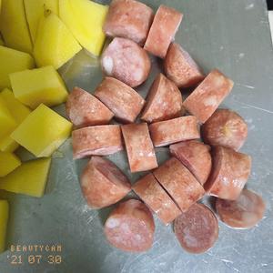 烧烤风味的土豆小香肠