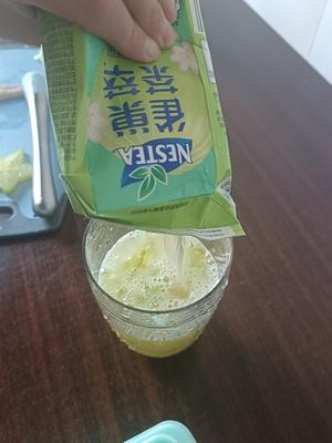 暴打杨桃