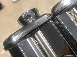【覆盆子果酱刀切馒头/玫瑰馒头】压面机做光洁馒头技术总结
