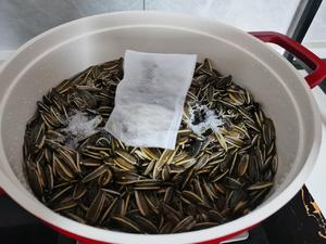 简单干净自己煮五香瓜子。