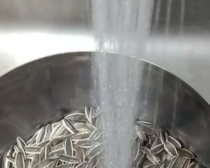 自制炒制五香瓜子