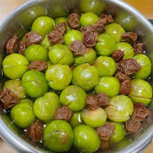 解腻开胃的糖渍李子