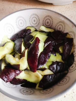 红烧茄子（佐西红柿尖椒）