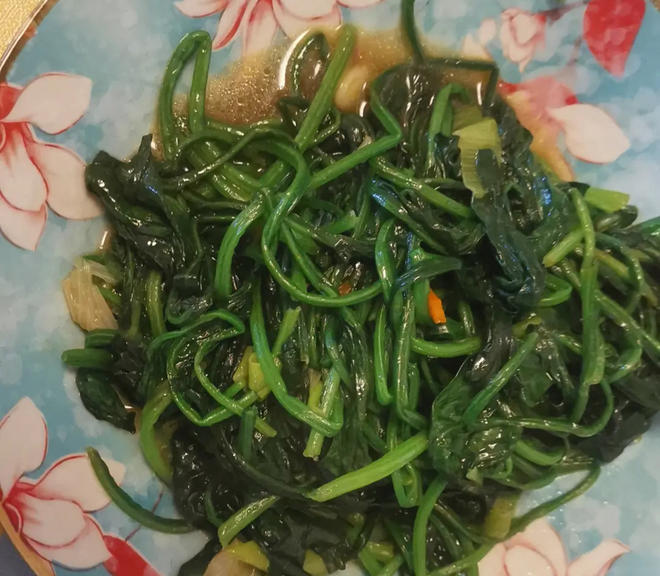 炒菠菜、地瓜叶，花椰菜
