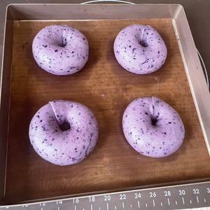 春日蓝莓贝果