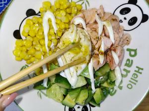 三文鱼牛油果波奇饭