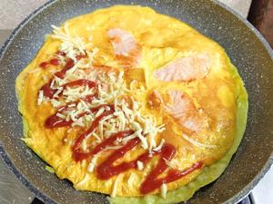 三文鱼牛油果鸡蛋饼