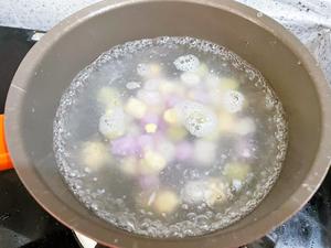草莓厚乳杯